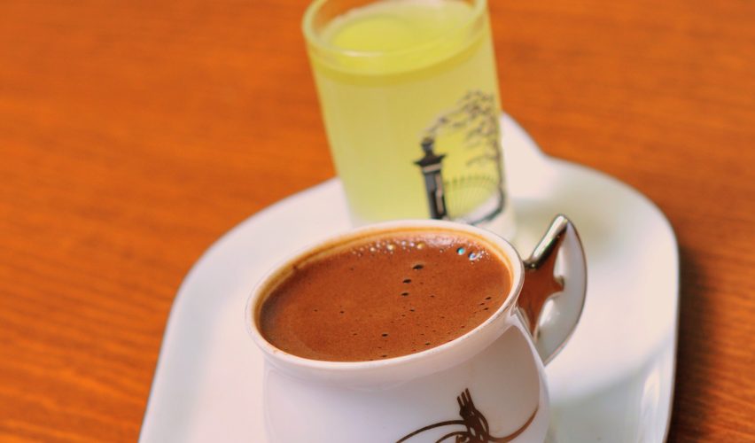 BİNLERCE ÖPÜCÜKTEN TATLI: KAHVE