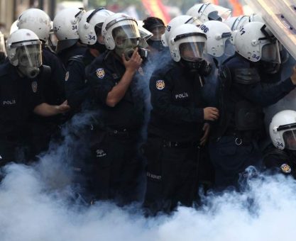 OTORİTEYE İTAAT VE ÖTEKİLEŞTİRME