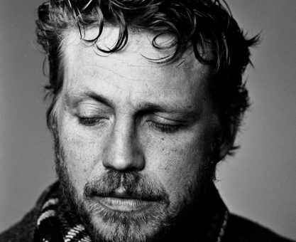 Can you catch the expression of the whale?