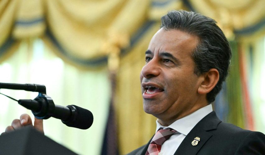 FDA, AI destekli cihazlarda denetimi gevşetiyor — Klinik iş akışlarına daha fazla yapay zeka girebilir